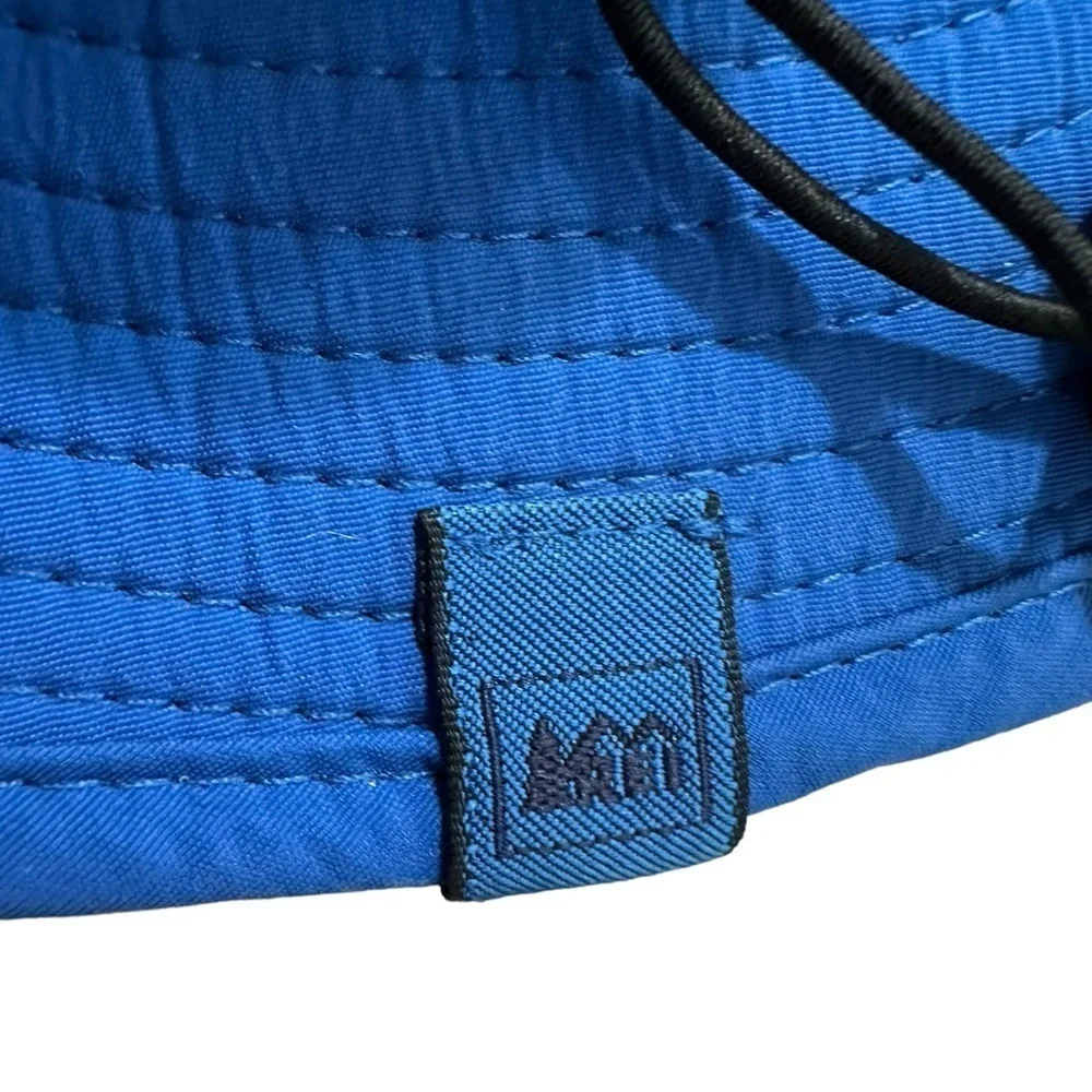 REI 6-12 month blue bucket hat